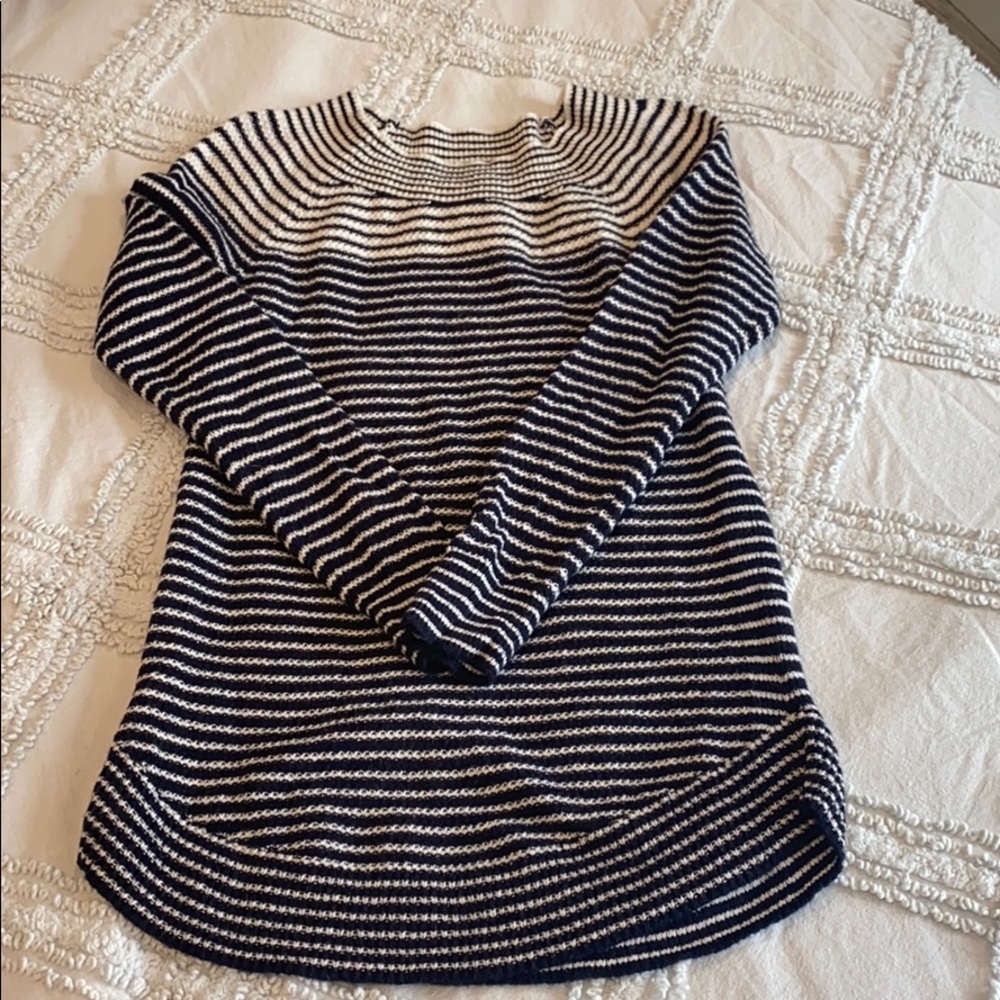 LOFT Size Small Navy & Cream Striped Sweater